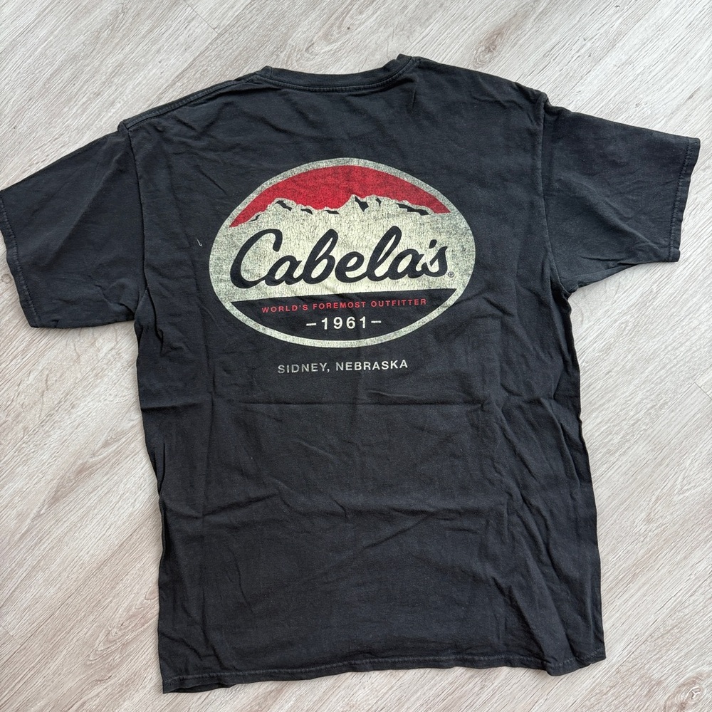 Cabela's Vintage Graphic T-Shirt